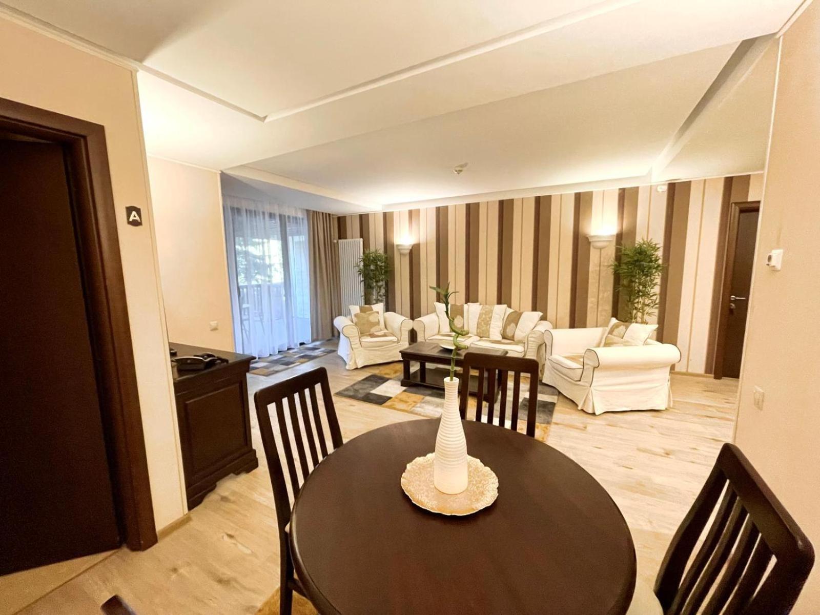 Alpin Aparthotel 2302 Poiana Brašov Exteriér fotografie