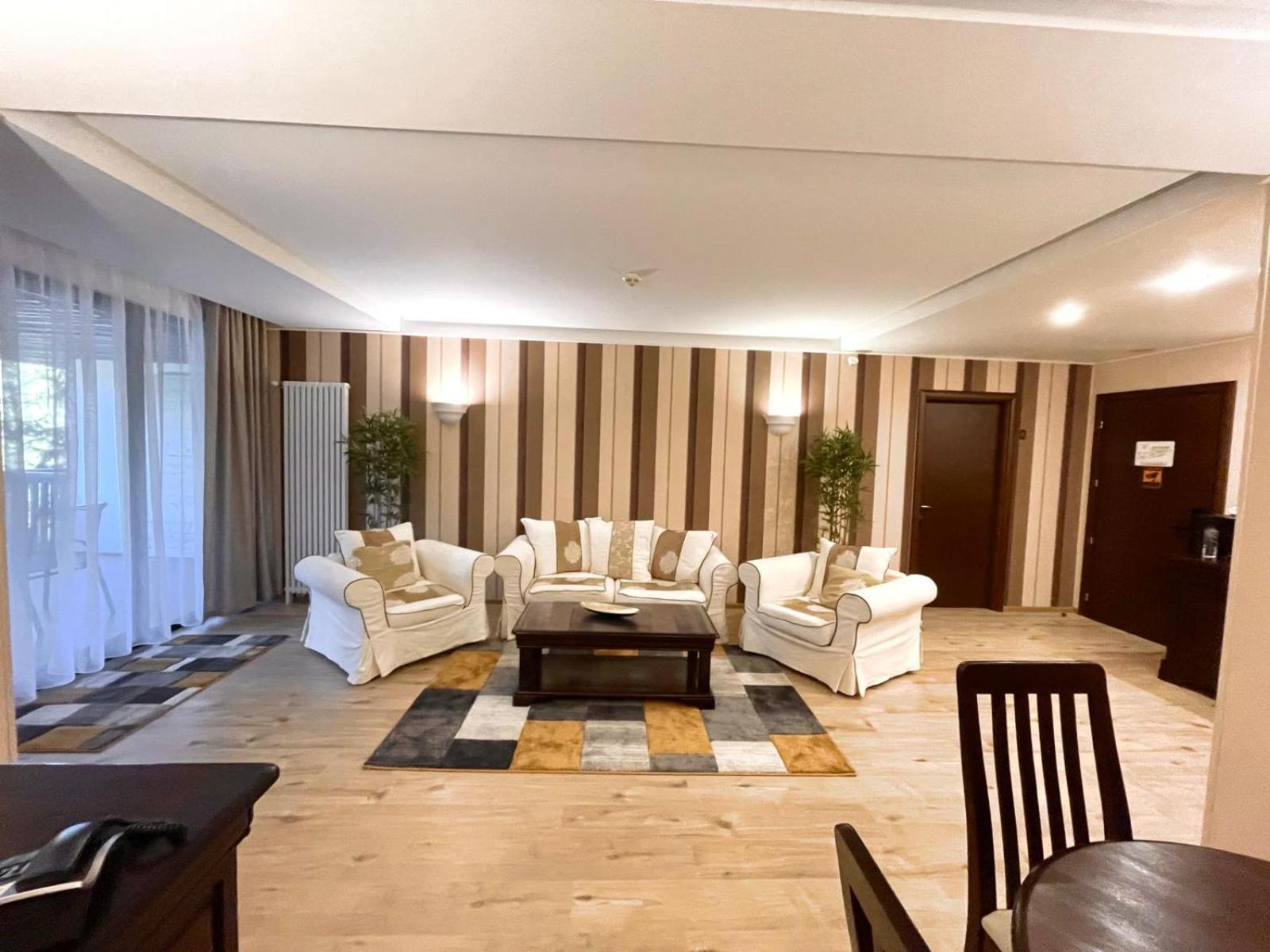 Alpin Aparthotel 2302 Poiana Brašov Exteriér fotografie